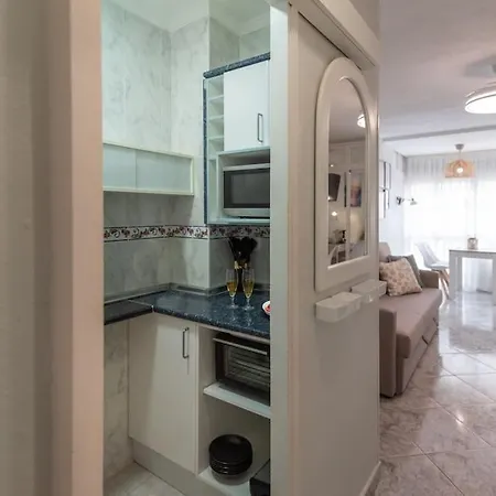 아파트 Estudio Reformado Con Vistas Al Mar Y Piscina, Ideal Parejas En 베날마데나코스타