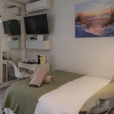 Estudio Reformado Con Vistas Al Mar Y Piscina, Ideal Parejas En * 베날마데나코스타
